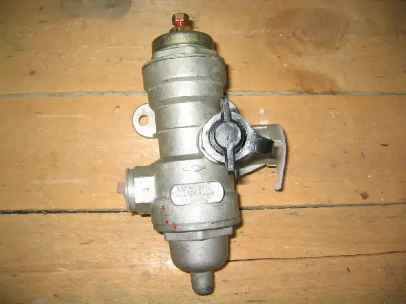 Регулятор тиску повітря (вир-во г.Рославль)