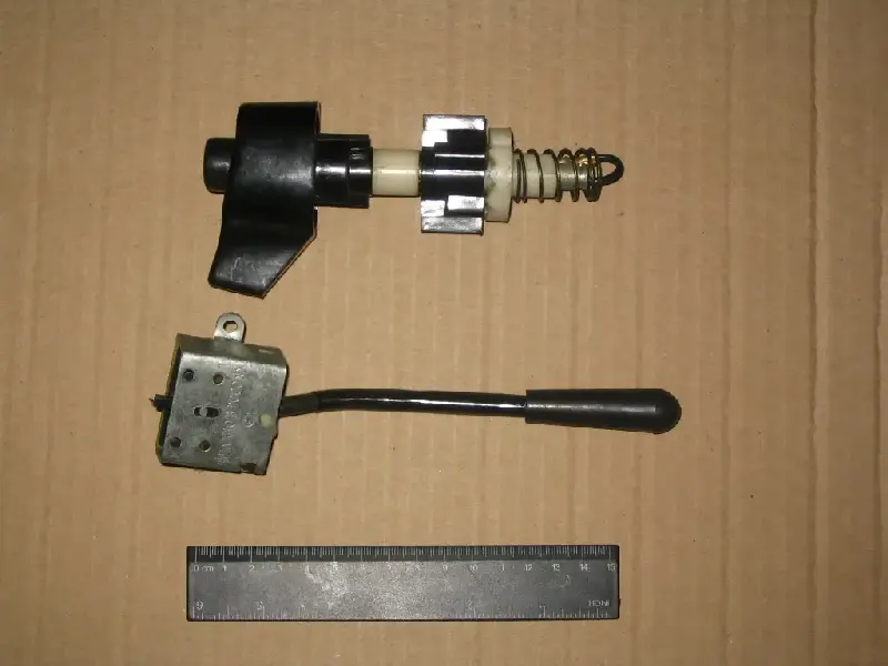 Р/к перемикача поворотів і світла