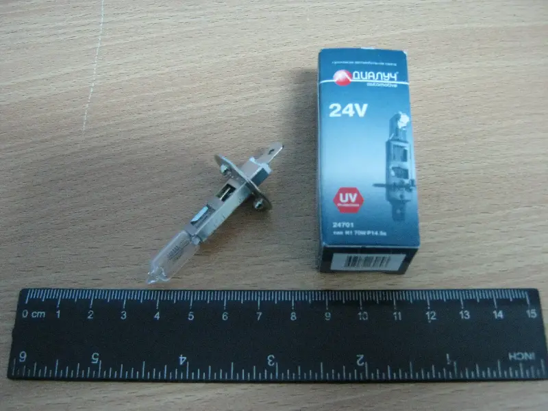 Автолампа в фару Діалуч 24V Н1 70W