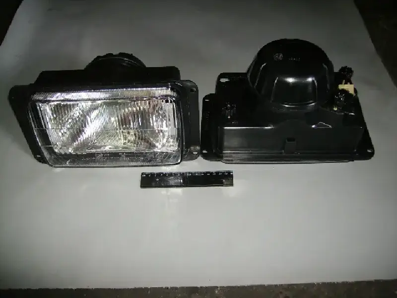 Фара МАЗ, КамАЗ, ГАЗ-3102 прямокут. 24В (вир-во ОСВАР)