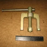 Знімач шестерні вала розподільного ЯМЗ 236 (вир-во ЯМЗ)