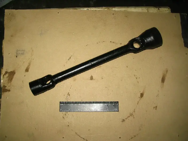 Ключ балонний ГАЗ-53, ЗИЛ-130 (22х38)
