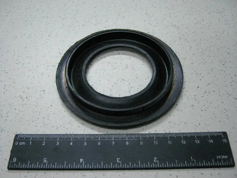 Сальник (пильник реакт. штанги)