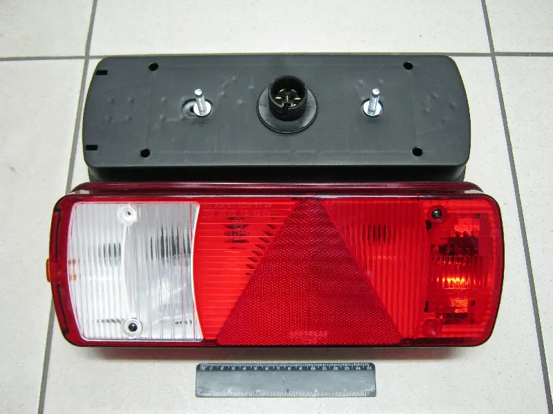 Ліхтар задній