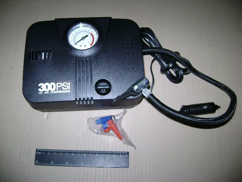 Автокомпресор 12v 2115 + манометр Coido