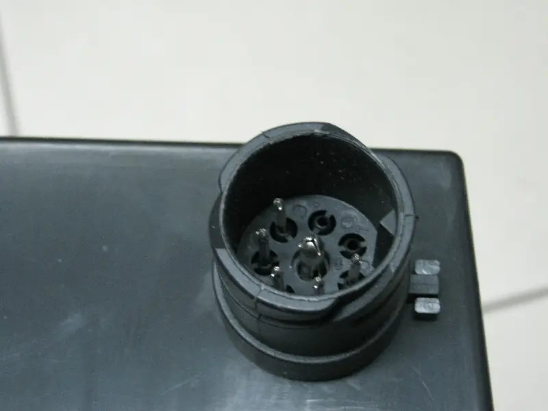 Ліхтар МАЗ, КАМАЗ (ЄВРО) задн. прав . з боков. проводами 24В