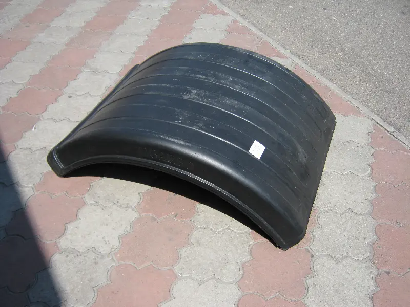 Крило грузове МАЗ 1/2 полукрилок (К-670, 670х1052х670)  (вио-во Петропласт, м.Санкт-Петербург)