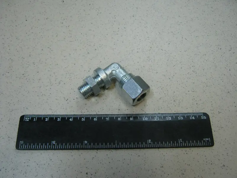 Штуцер кутової M12x1.5 (діам. 10) (вир-во Peters)