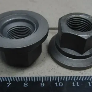 Гайка колеса M18x1,5 H=25 SW27/ RVI (RIDER)