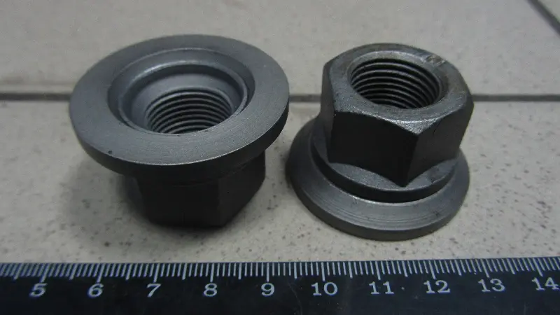 Гайка колеса M18x1,5 H=25 SW27/ RVI (RIDER)
