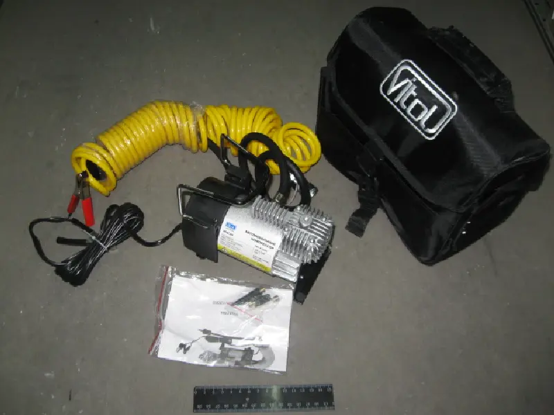 Автокомпресор Ураган 150psi 14Amp 35l клеми шланг 7,5 м Vitol