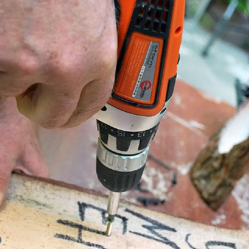 Шуруповерт STORM Li-lon, 12В, 0-400/0-1200об/мин