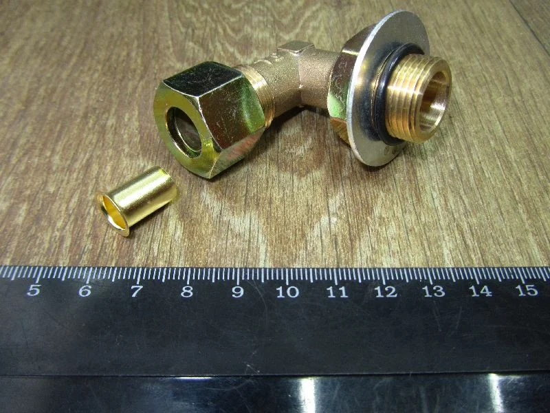 Штуцер кутовий M20x1.5 (діам. 12)