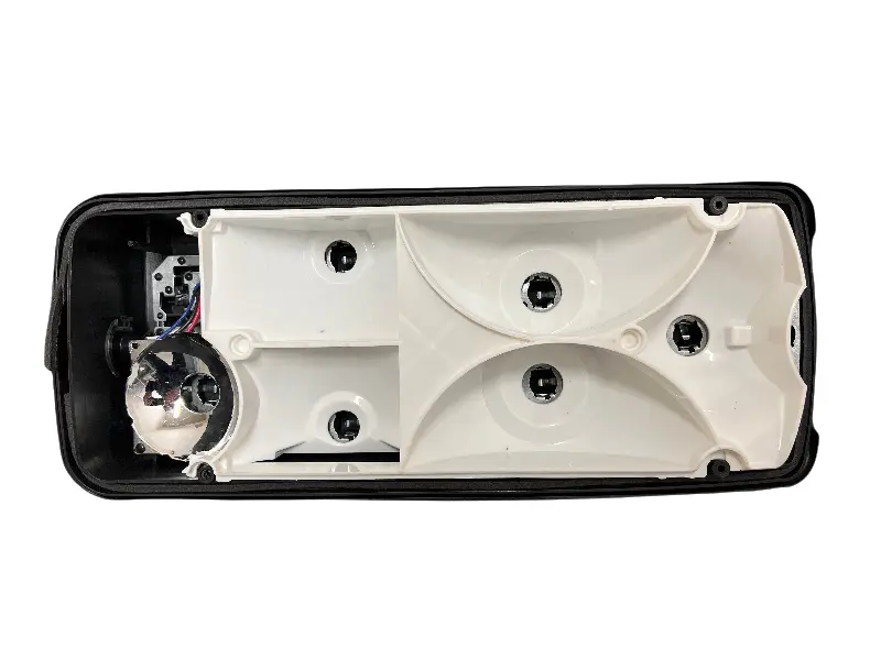 Ліхтар задній ISS1036 LS RH