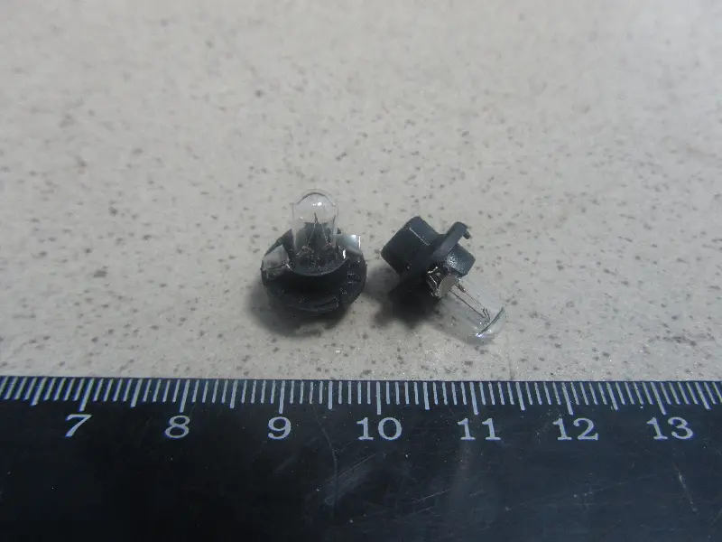 Лампа розжарювання 12v 1,2w Bx8,4d BLACK(вир-во Narva)