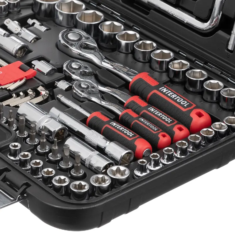 Набір інструментів 1/2″,3/8″, 1/4 (126од) Cr-V (Intertool)