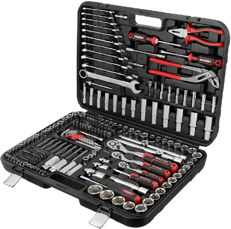 Набір інструментів 1/2″,3/8″, 1/4 (233од) Cr-V (Intertool)