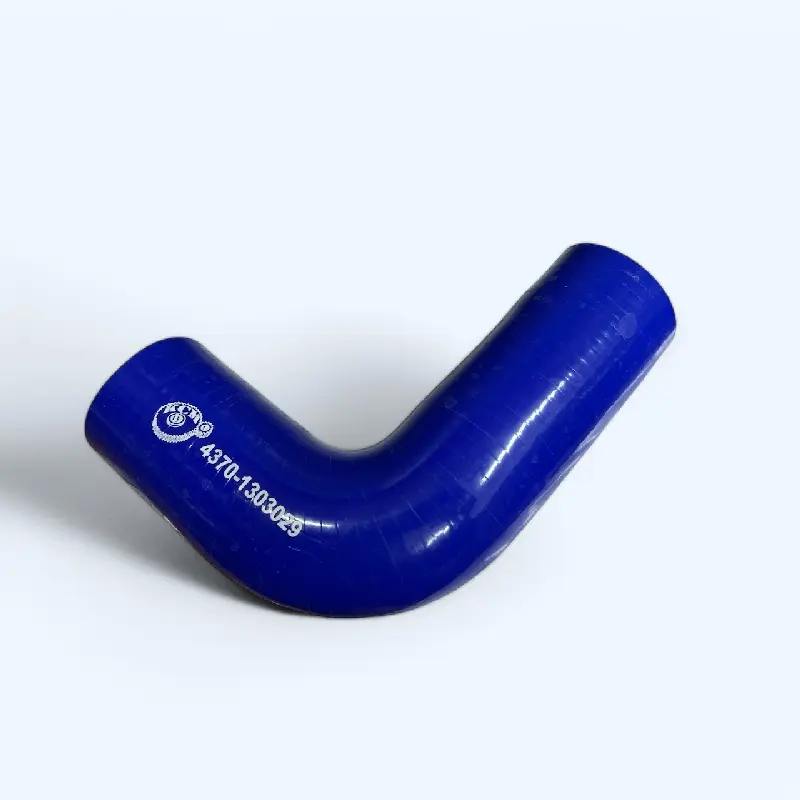 Патрубок радіатора нижній (L=135/100 D=40*50, 4-х шаров.,силікон)
