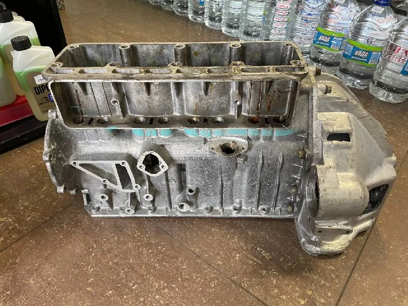 Блок циліндрів УАЗ, ГАЗ з карт. зчепл.