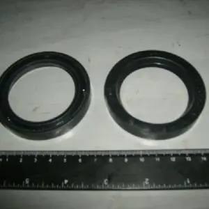 Сальник півосі і маточини ГАЗ 2410 без пруж. 52х72х10 (вир-во ЯзРТИ)