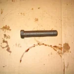 Болт ГАЗ  осі важелів нижніх Волга(вир-во ГАЗ)