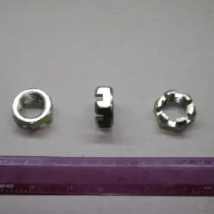 Гайка М20х1, 5 хвостовика (коронч.) Волга, Газель (під шплінт) (куплен. ГАЗ)
