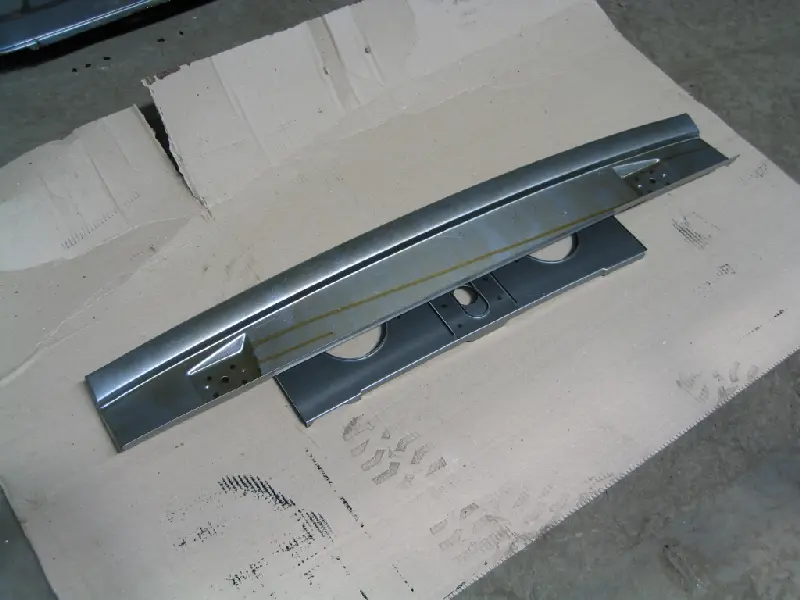 Панель задка ГАЗ 3110 (рамка знака номерного) (вир-во ГАЗ)