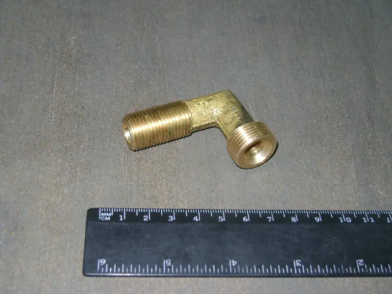 Кутник (h = 45 М16х1, 5, l = 28 М20х1, 5) (вир-во КамАЗ)