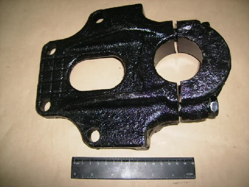 Кронштейн коробки роздавальної задній в зб. (вир-во АвтоКрАЗ)