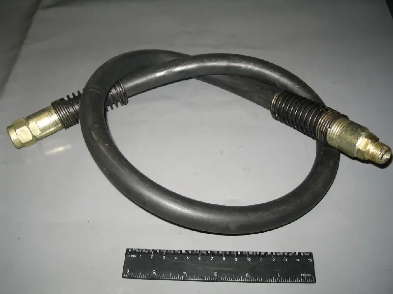 Шланг гальмівний КрАЗ L = 1120 (р-ш) (вир-во АвтоКрАЗ)