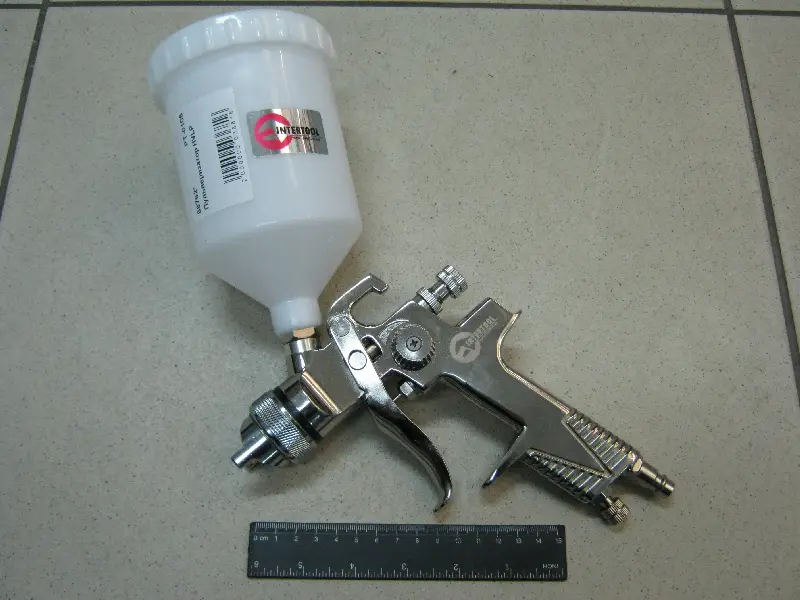 Краскопульт пневматичний HVLP, форсунка 1.3мм., верхній бачок 600мл, 3бар (вир-во INTERTOOL)