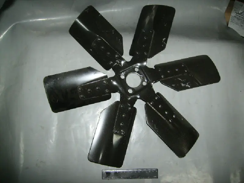 Вентилятор системи охолодження ЗИЛ в зб. (вир-во АМО ЗИЛ)