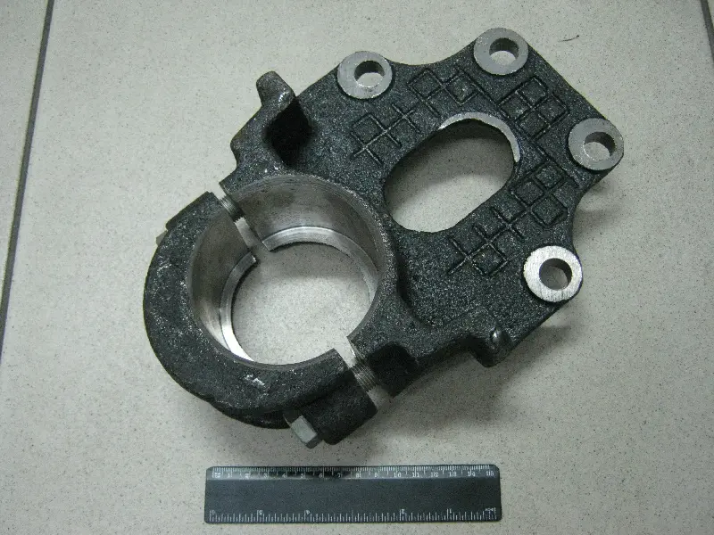 Кронштен кріплення роз.кор в зборі (вир-во АвтоКраз)