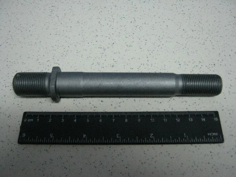 Шпилька маточини колеса задн.прав. М20х1,5/М18х1,5 L=165