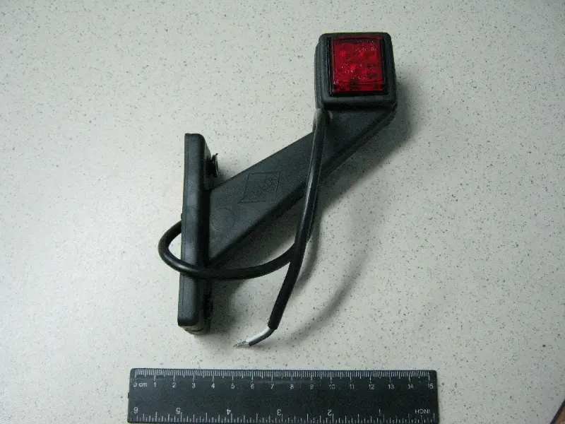 Лампа габаритна LED діагональна коротка, 12/24 V права,квадрат