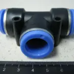 Фітінг повітряний пластік,трiйник.16 мм