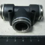 Фітінг повітряний метал-пластік, d-16