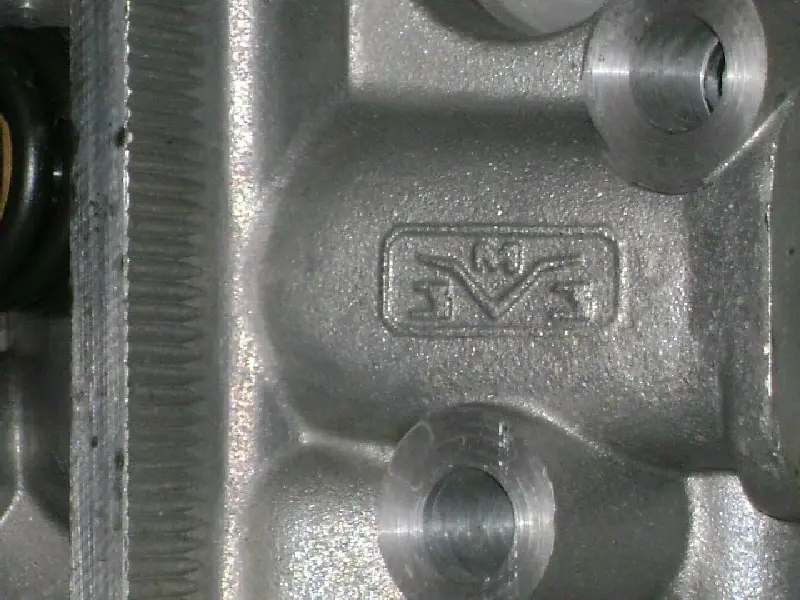 Головка блоку ГАЗ 53, ПАЗ дв.513, 5233 з клап.с прокл.і кріплення., Фірм.упак. (вир-во ЗМЗ)