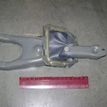 Вилка вимкнення  зчеплення ГАЗ 3102,3302 з чохл. у зб.