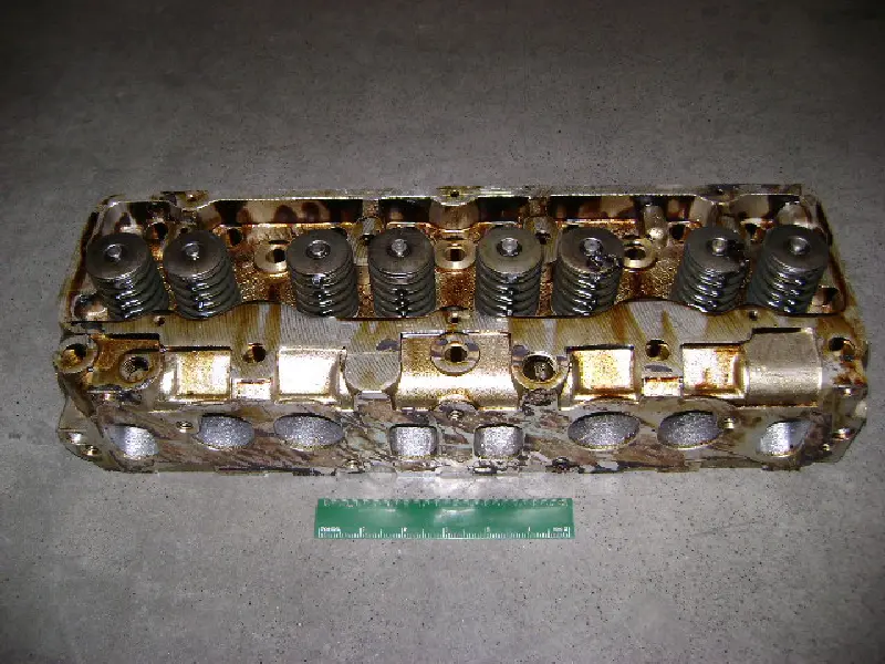 Головка блоку Газель дв.УМЗ-4215 (А-92) з клап.с прокл.і кріплення. (вир-во УМЗ)