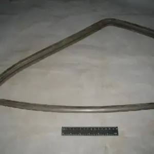 Ущільнювач скла нерухомо. ГАЗ правий (вир-во ЯзРТИ)
