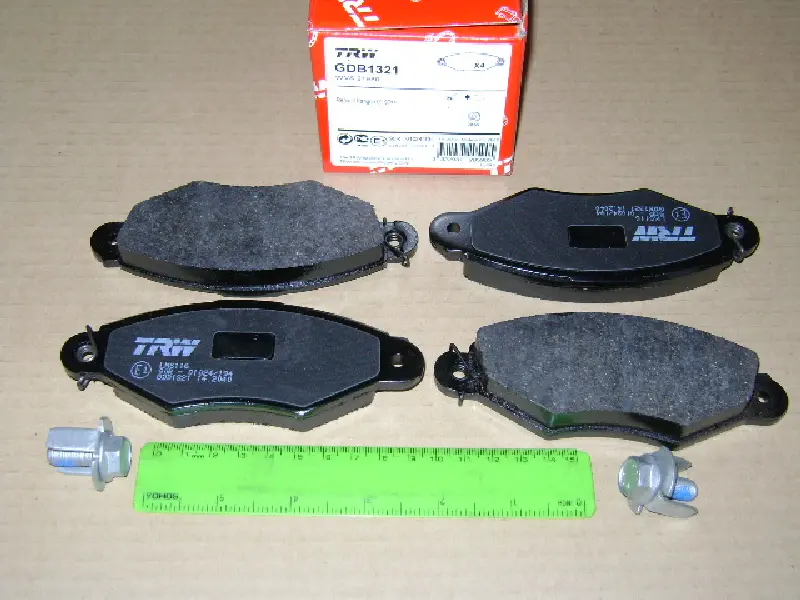 Колодка гальм. CITROEN Xsara, RENAULT Kangoo (KC0/1і) передн. (вир-во TRW)