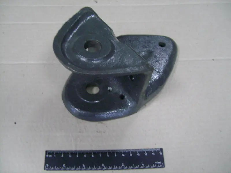 Кронштен кріплення ресори передньої