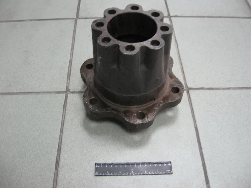 Маточина задня