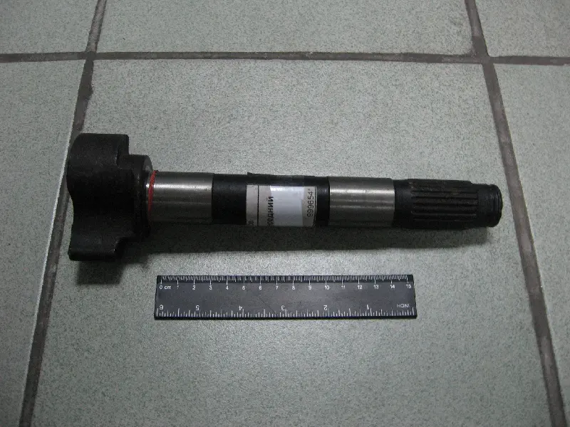 Вал розтискний передній правий